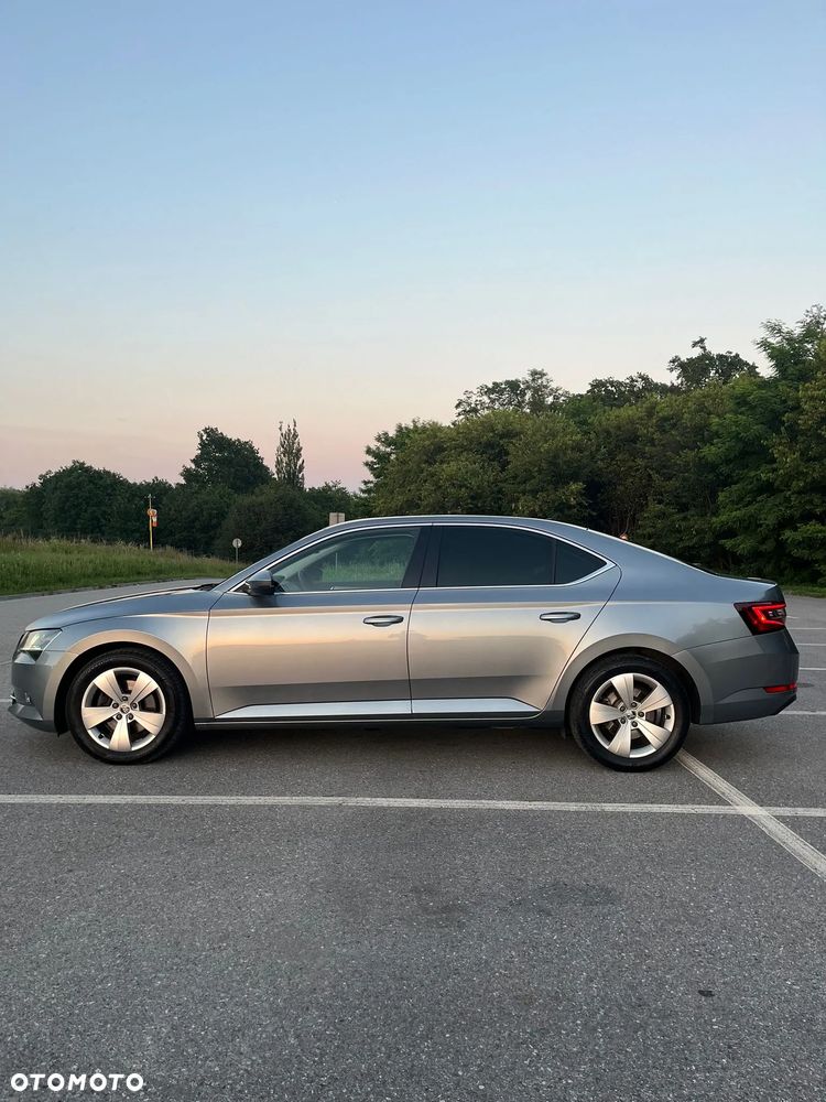 Skoda Superb 2.0 TDI Style DSG7 - 2