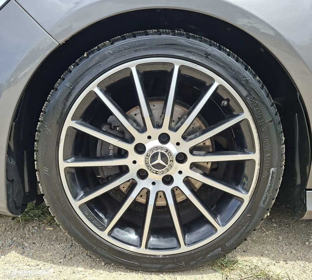 Mercedes-Benz CLA 180 d Shooting Brake AMG Line Aut. - 5