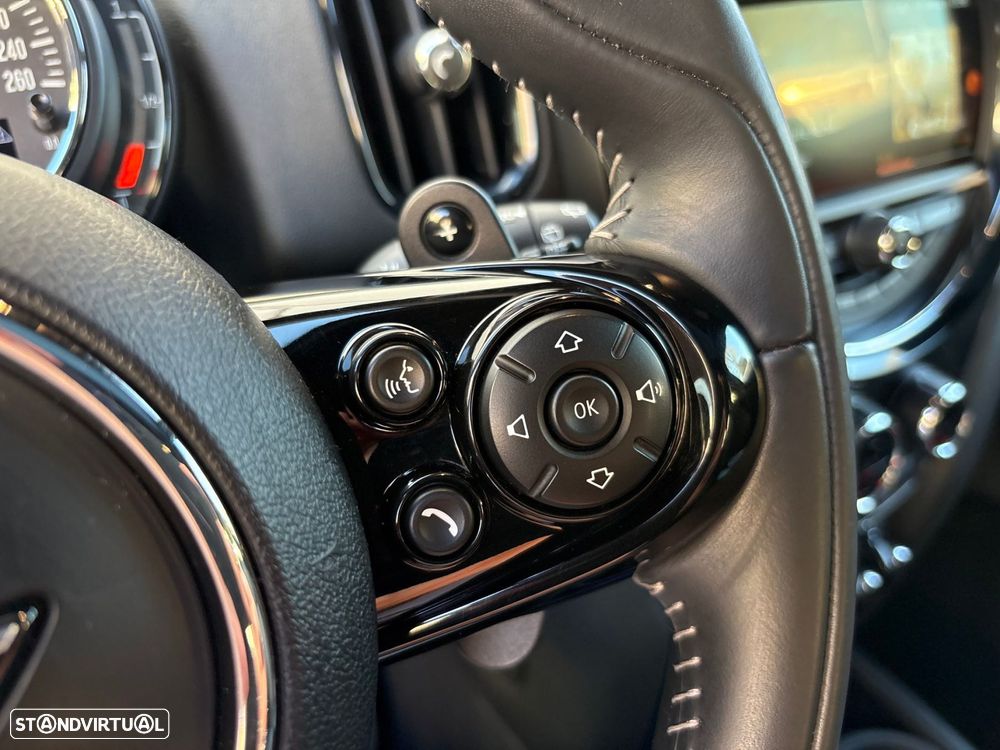 MINI Countryman Cooper SD Sport Edition Auto Desportiva - 19