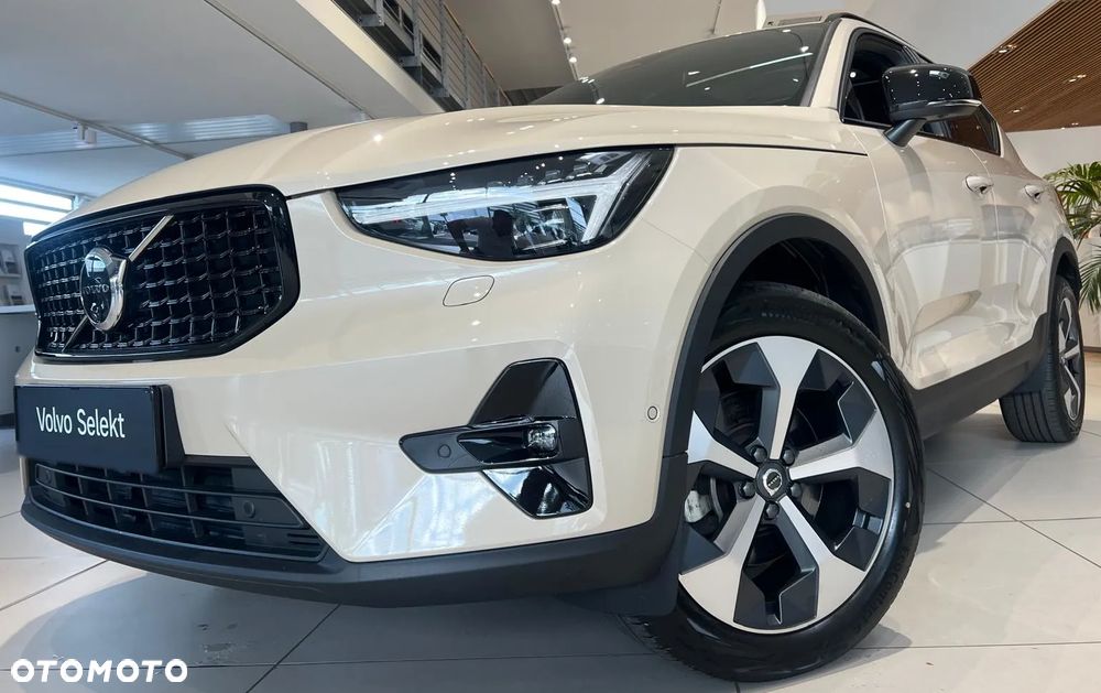 Volvo XC 40 B4 AWD Ultimate Dark - 13