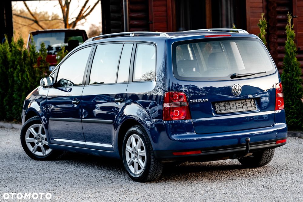 Volkswagen Touran 1.6 - 9