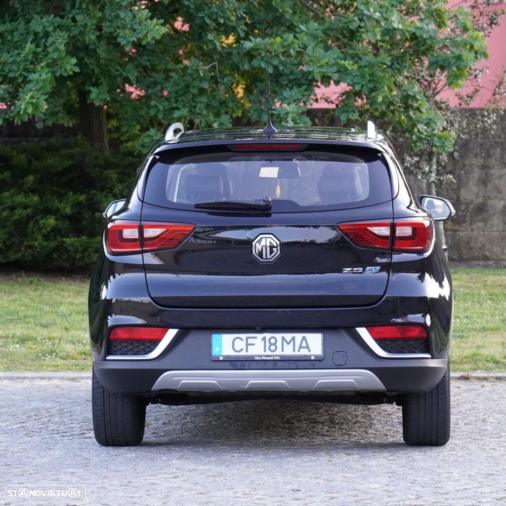 MG ZS EV 44.5 kWh Luxury - 6