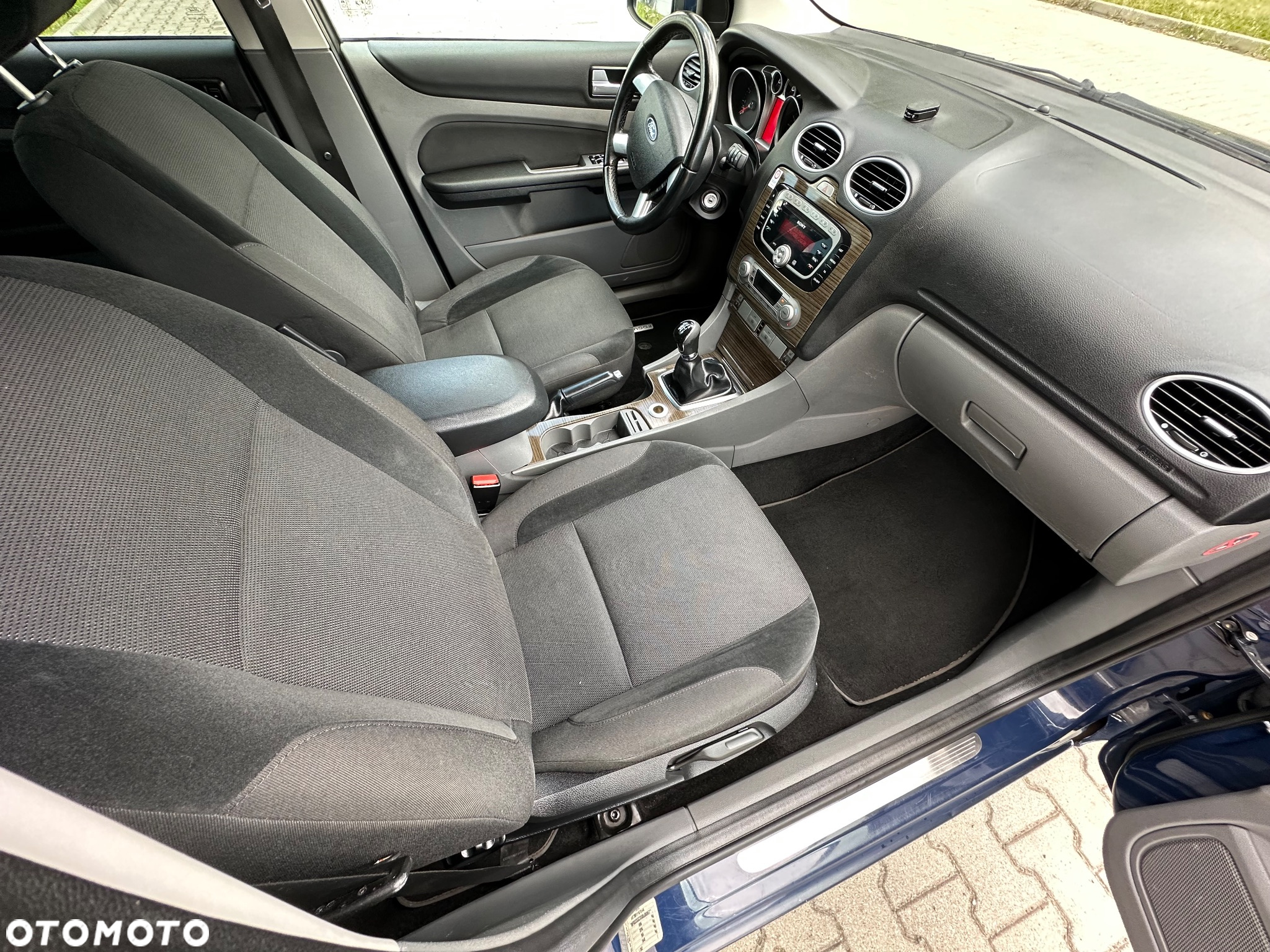 Ford Focus 2.0 16V Ghia - 10