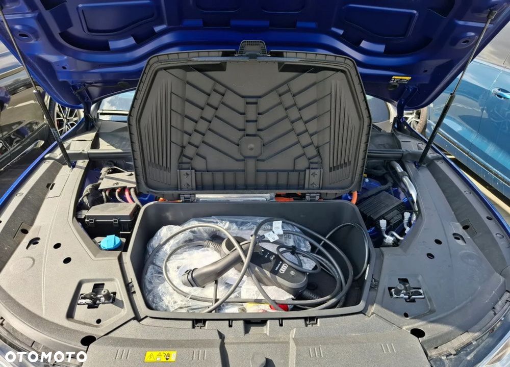 Audi Q8 Sportback e-tron 55 quattro S line - 30