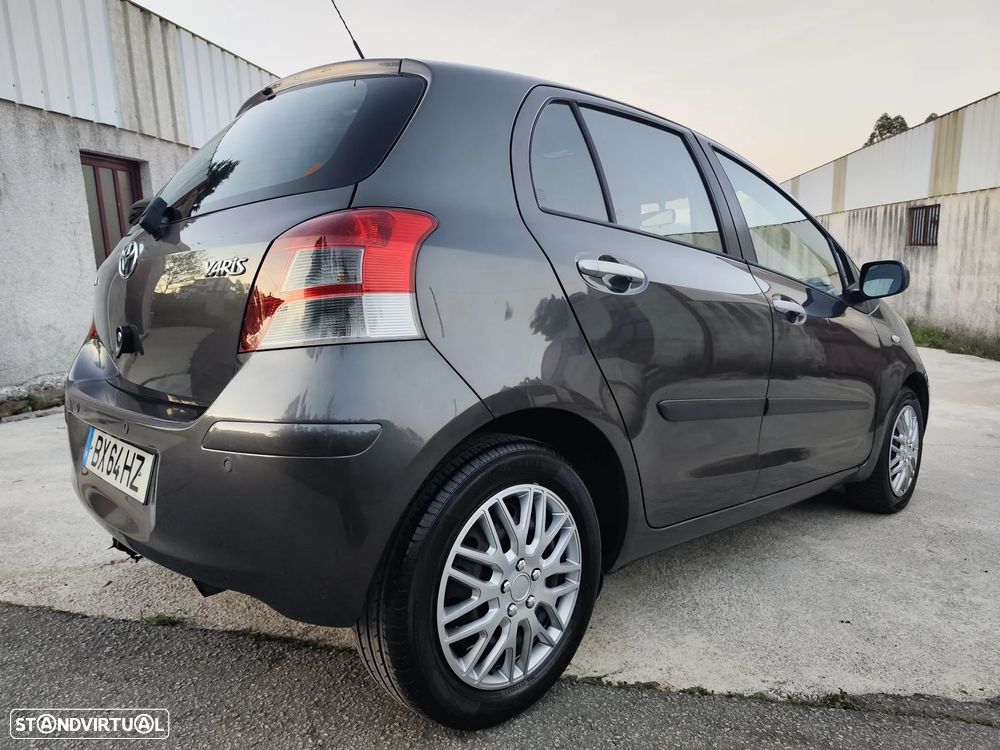 Toyota Yaris 1.33 VVT-i High Pack+NAVI MM - 5
