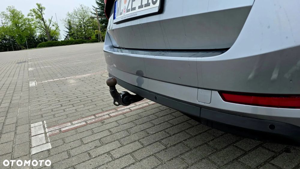 Skoda Superb 2.0 TDI DSG Ambition - 26
