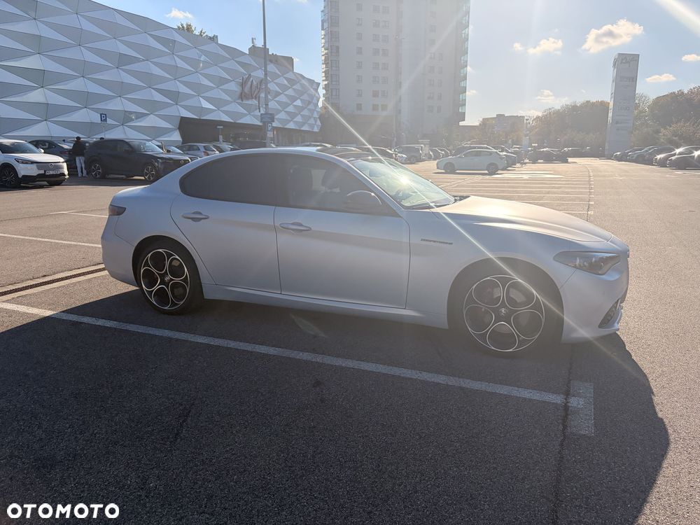 Alfa Romeo Giulia 2.0 Turbo Competizione Q4 - 8