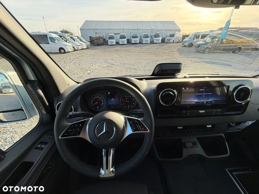 Mercedes-Benz Sprinter 519 - 23