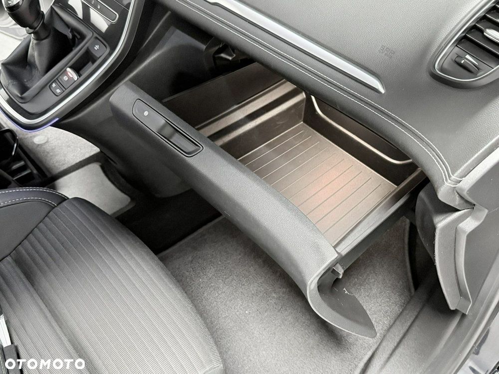 Renault Scenic ENERGY dCi 130 BOSE EDITION - 29