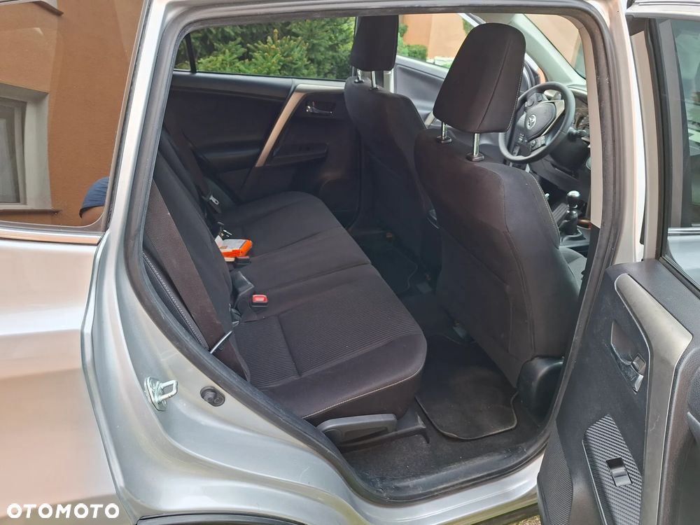 Toyota RAV4 2.0 D-4D Active 4x2 - 17