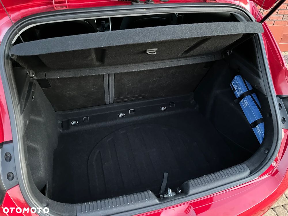 Hyundai i30 1.4 Fifa World Cup Edition - 28