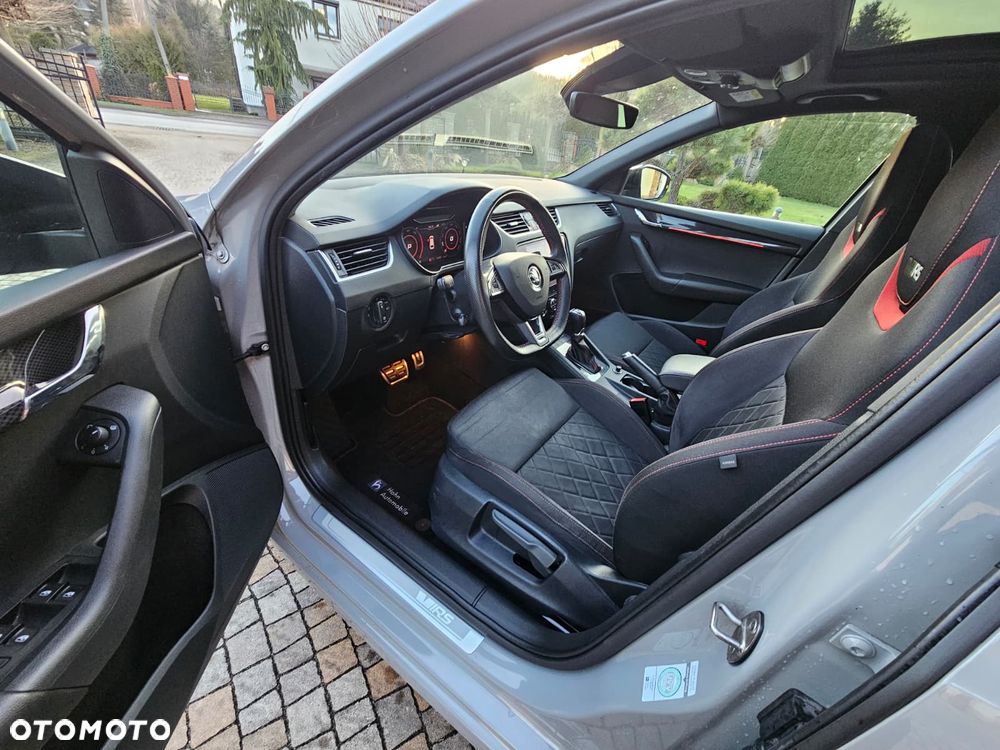 Skoda Octavia 2.0 TDI 4x4 DSG RS - 32