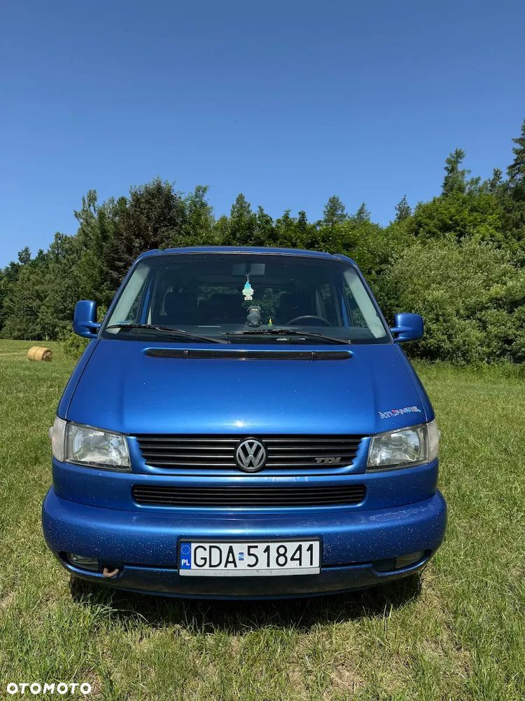 Volkswagen Caravelle - 2