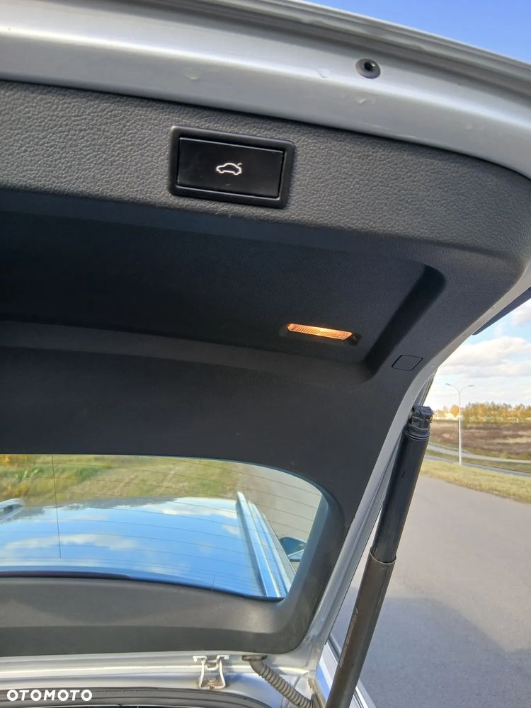 Skoda Superb 2.0 TDI SCR Style DSG - 21