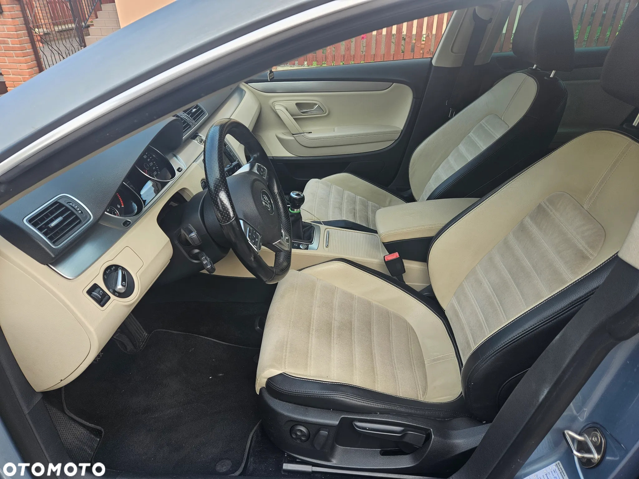 Volkswagen Passat CC 2.0 TDI BlueMotion Technology Exclusive - 17