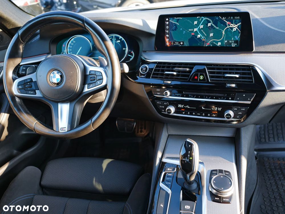 BMW Seria 5 520d xDrive M Sport sport - 17