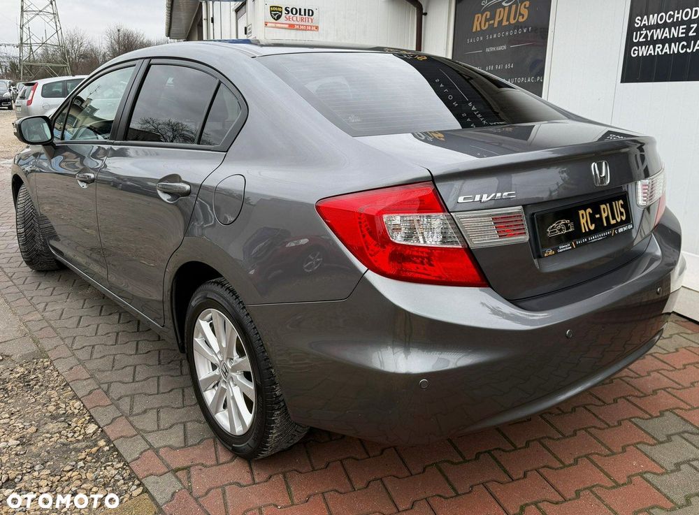 Honda Civic 1.8 i-VTEC Comfort - 5