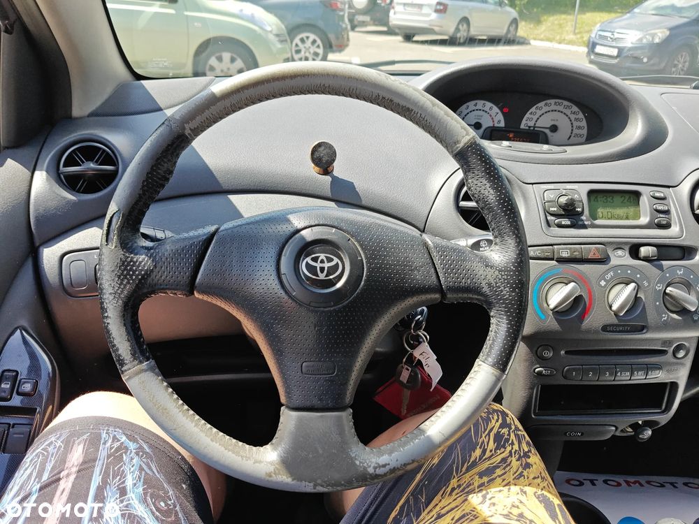 Toyota Yaris - 20