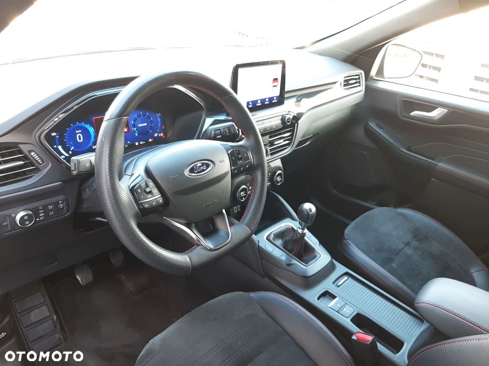 Ford Kuga 1.5 EcoBoost FWD ST-Line - 12