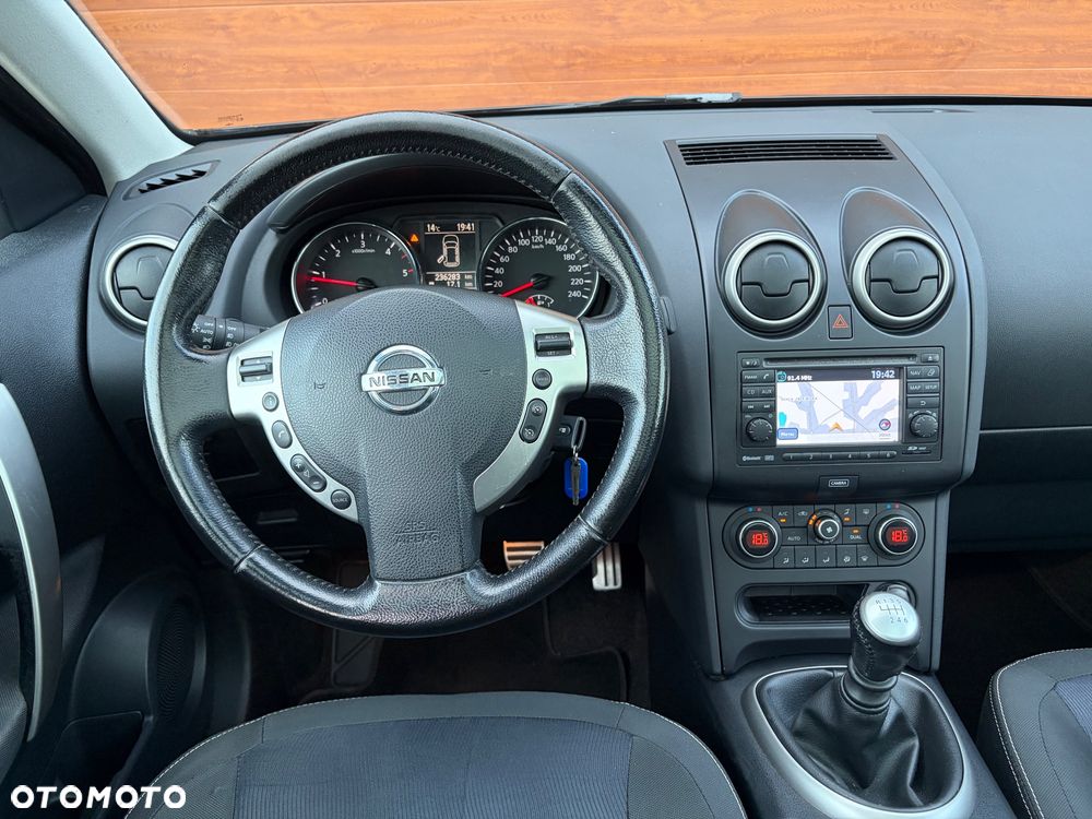 Nissan Qashqai 1.5 dCi DPF 360 - 13