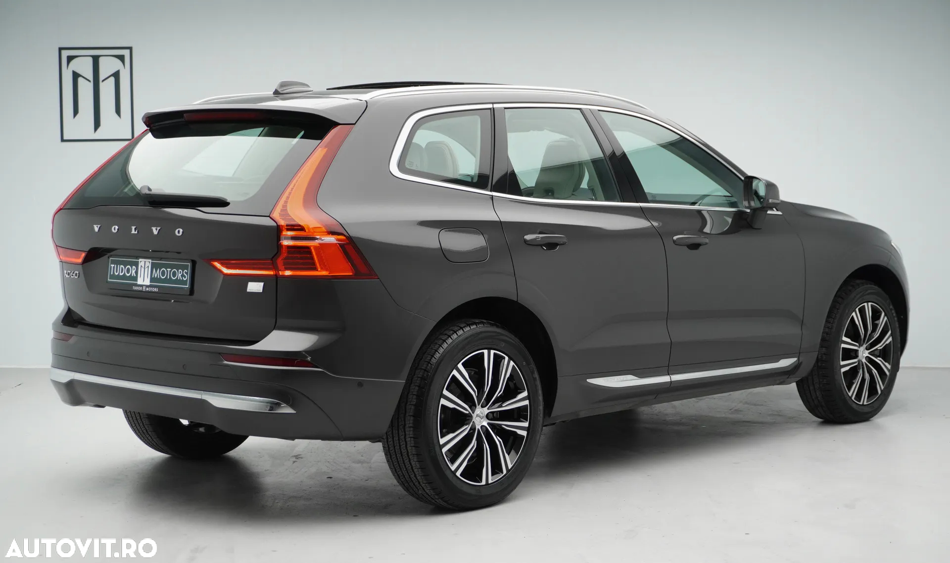 Volvo XC 60 T6 AWD Recharge Geartronic Inscription - 5
