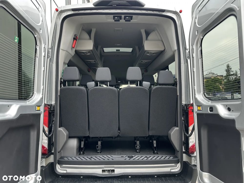 Ford Transit L2H3 Limited - 11