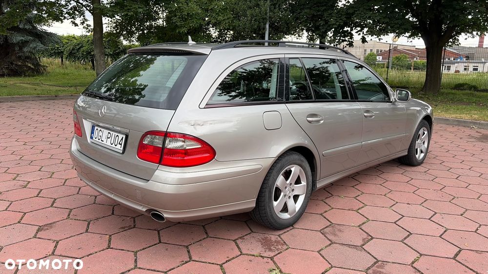 Mercedes-Benz E-Class 2008 photo 5