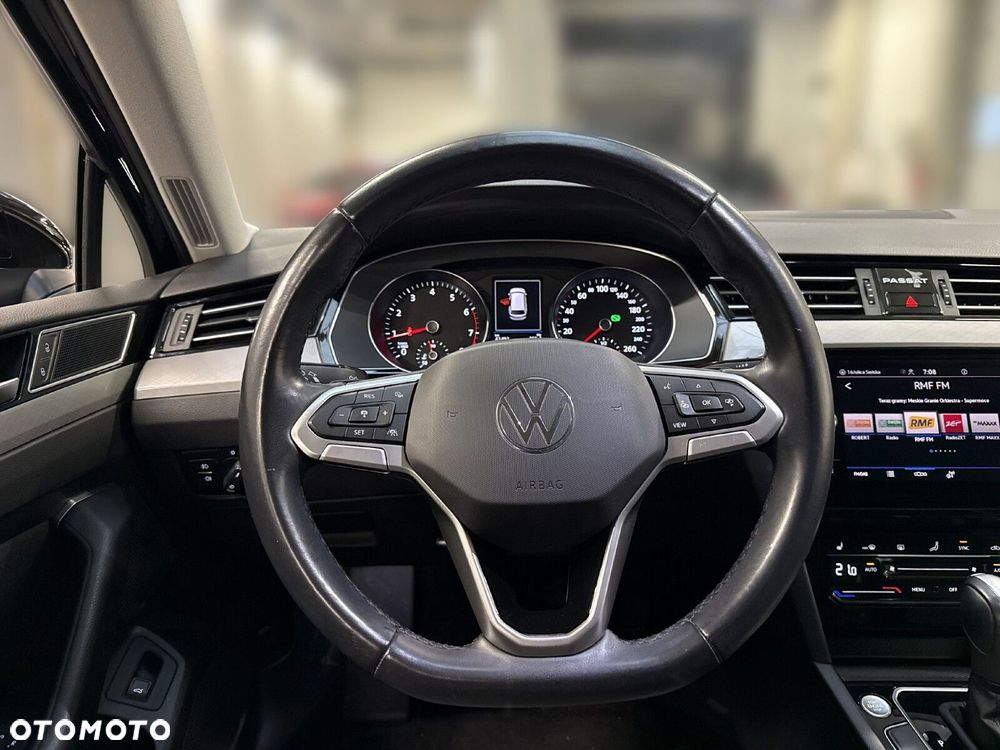 Volkswagen Passat - 18