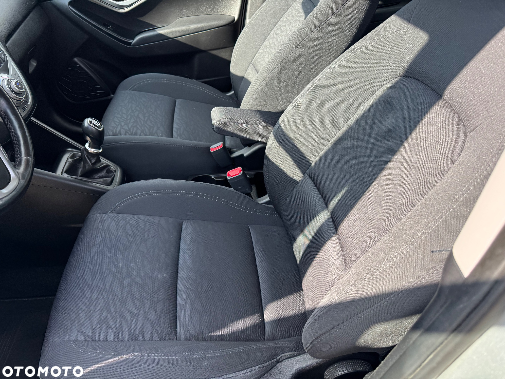 Hyundai ix20 1.6 CRDi blue Style - 16