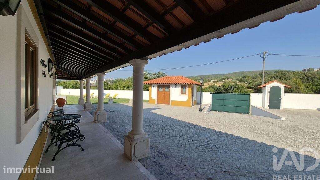 Moradia térrea T4 em Porto de Mós - São João Baptista e São Pedro de 3 - Grande imagem: 4/39