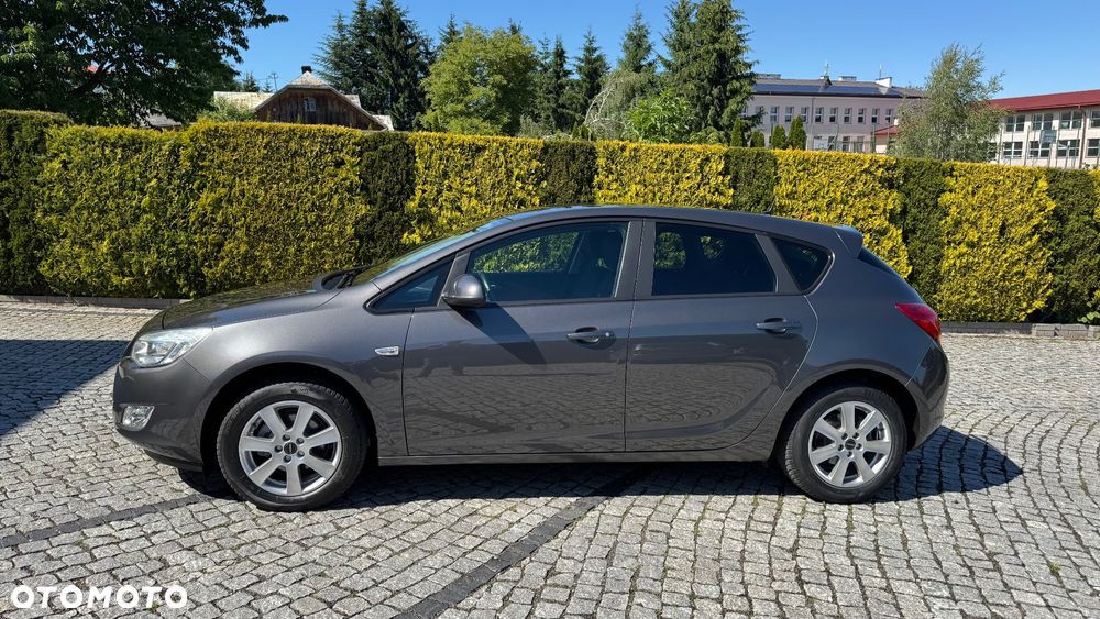 Opel Astra - 18