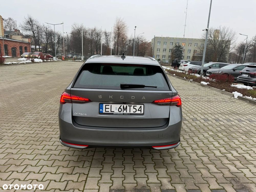 Skoda Octavia 2.0 TDI Edition 130 Essence DSG - 15