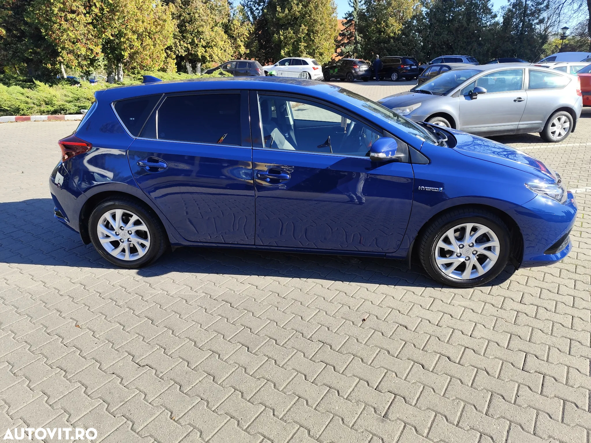 Toyota Auris 1.8 L VVT-i Hybrid Luna - 3