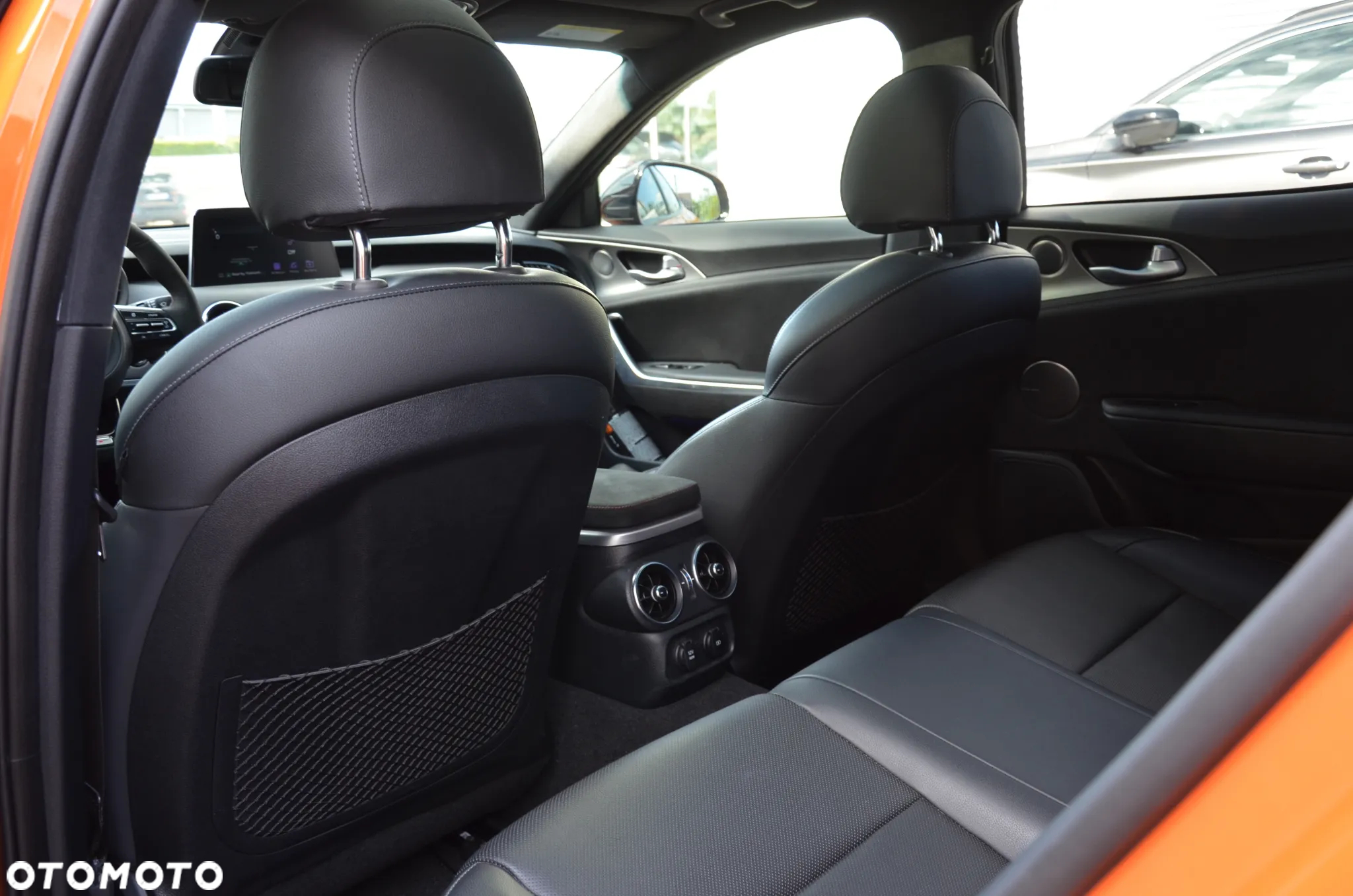 Kia Stinger - 19