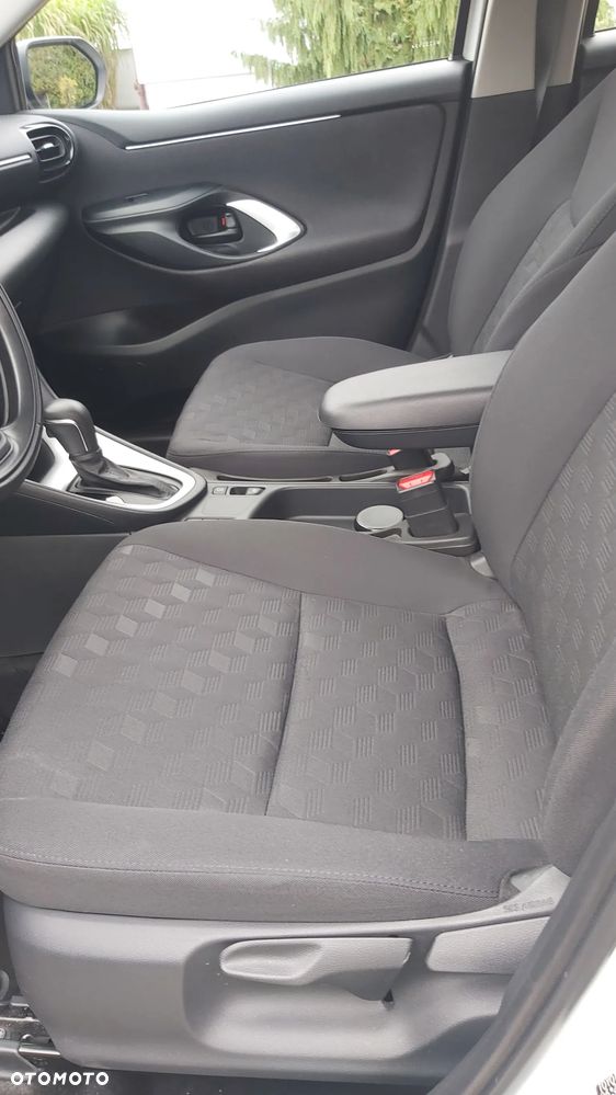 Toyota Yaris 1.5 VVT-i Comfort - 24
