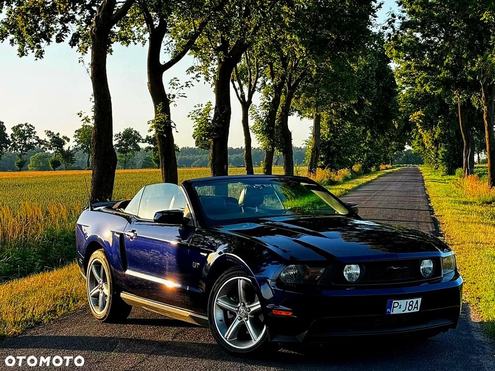 Ford Mustang - 1