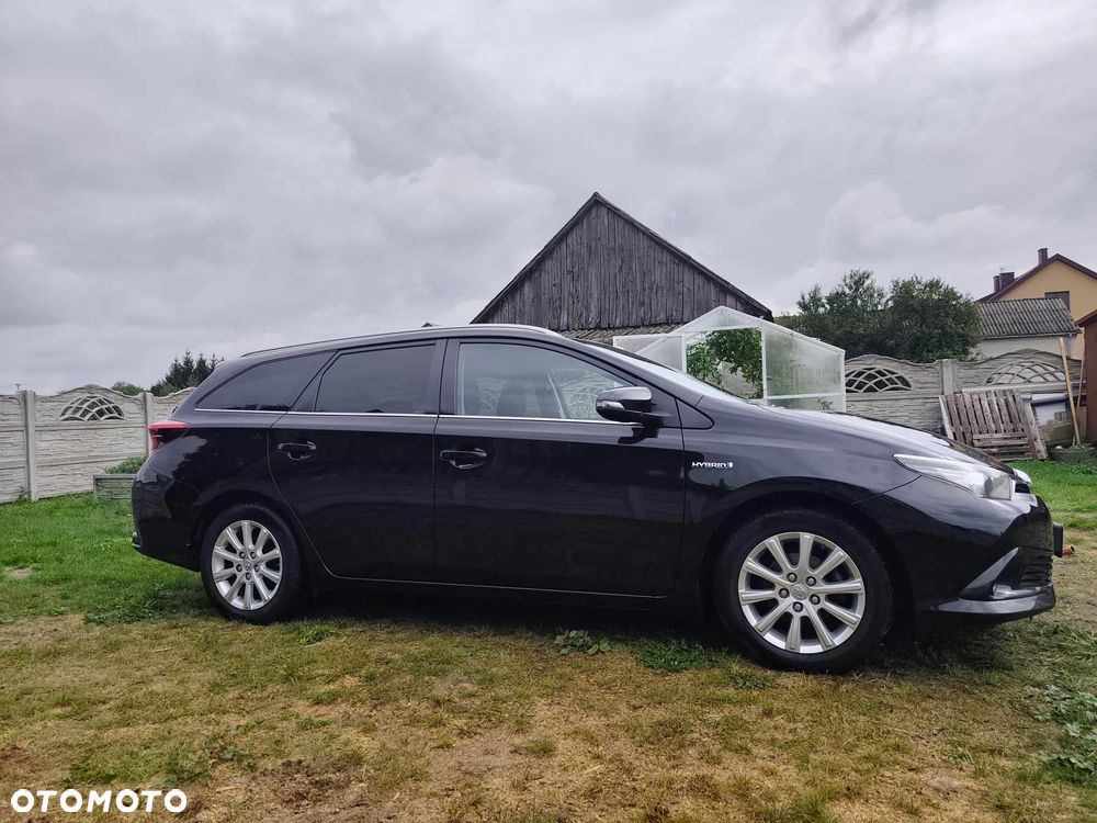 Toyota Auris - 1