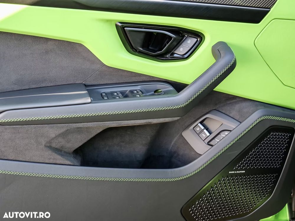 Lamborghini URUS - 23