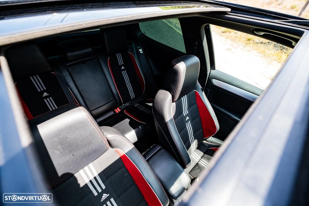 VW Golf 2.0 GTI DSG adidas - 38