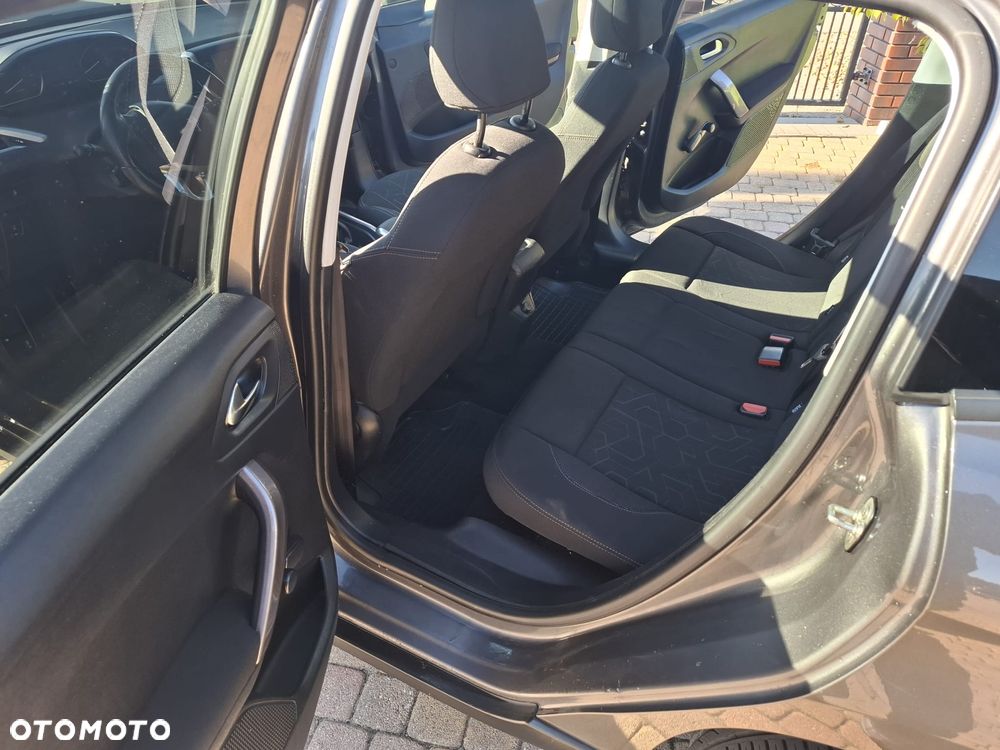 Peugeot 2008 82 VTI Allure - 11