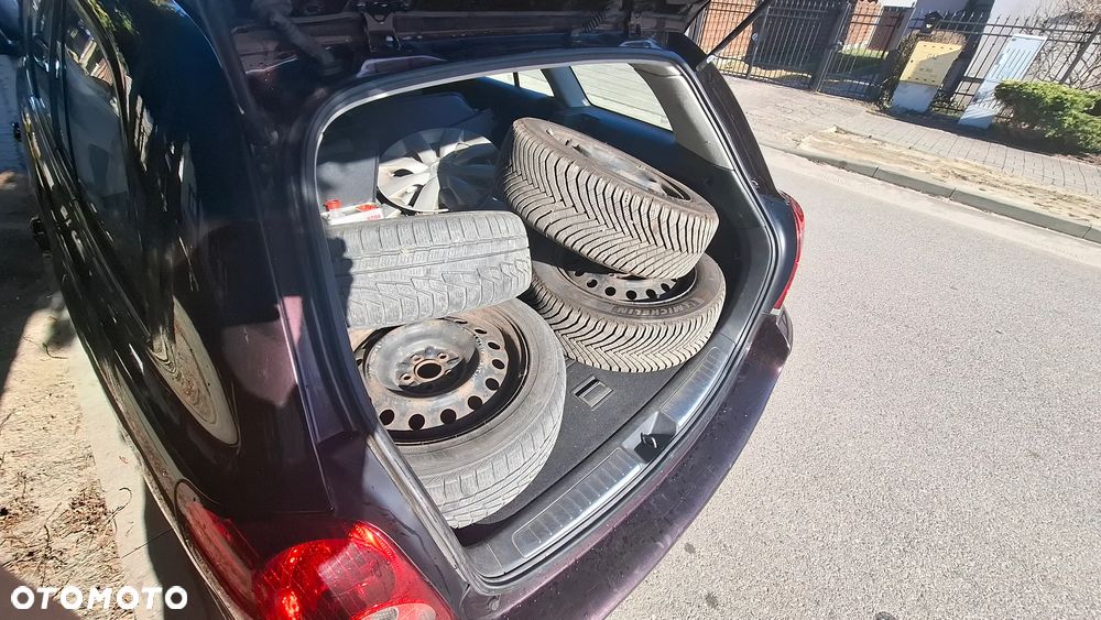Toyota Avensis - 10