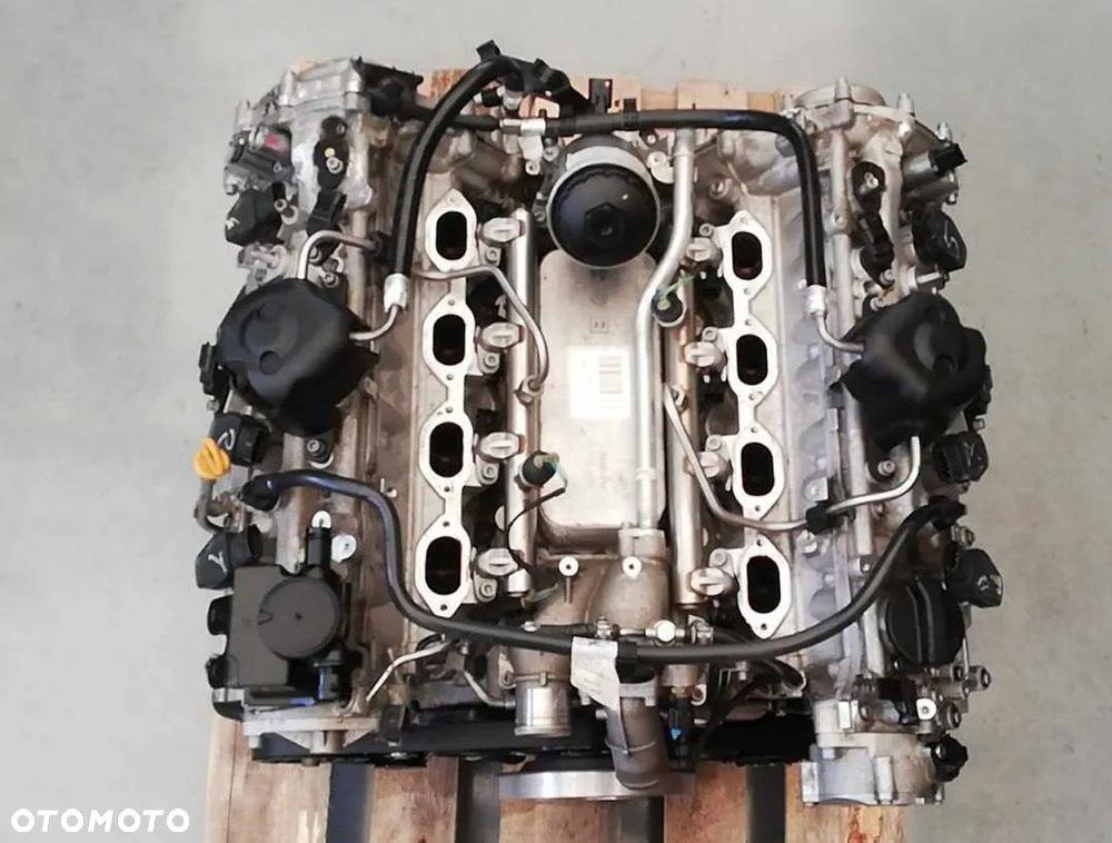 silnik Ferrari Portofino V8 Bi-Turbo 299065 60 975 zł netto - 10