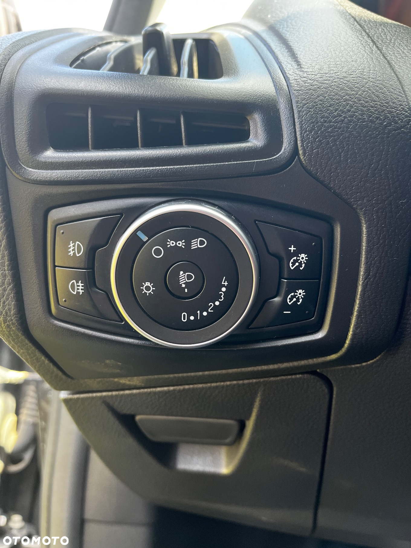 Ford Focus 1.5 EcoBoost Active - 15