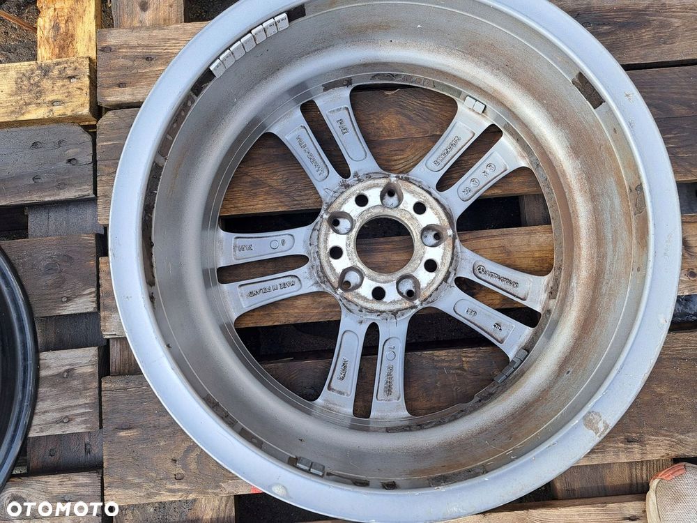 Oryg. Mercedes A-Klasa CLA 177 A177 A1774010400 6.5j 17 et44 5024 - 2
