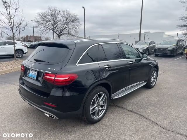 Mercedes-Benz GLC 300 4Matic 9G-TRONIC AMG Line - 4