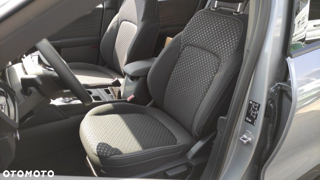 Ford Kuga - 11
