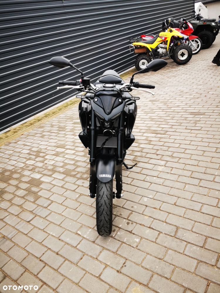 Yamaha MT - 24