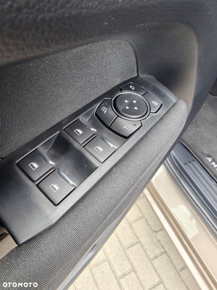 Volkswagen Amarok 2.0 TDi 4MOTION Life - 12
