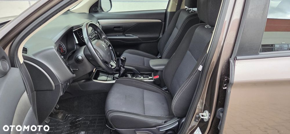 Mitsubishi Outlander 2.0 City Style 2WD - 29