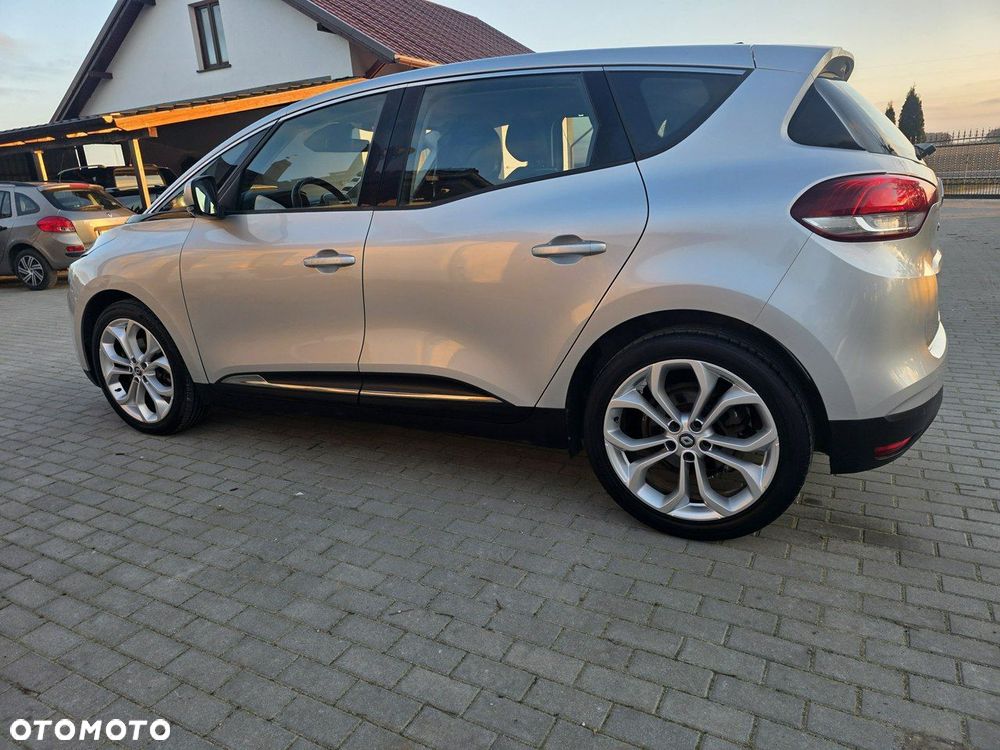 Renault Scenic - 11